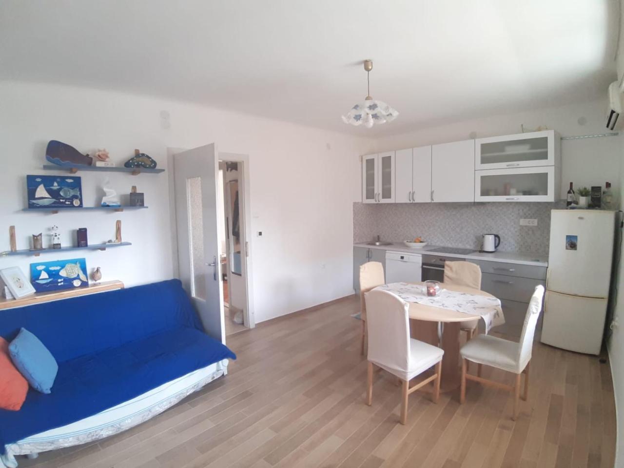 Nina, Apartment In City Centre 스플리트 외부 사진